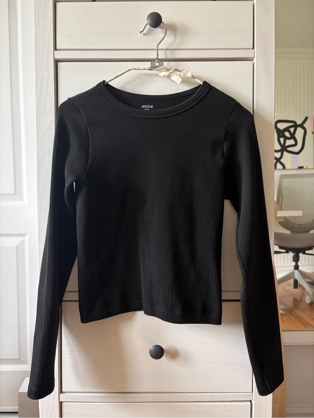 Ardene Ribbed Long-Sleeve Top in Black